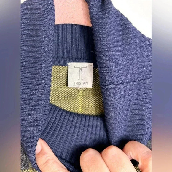 Tristan turtleneck thick sweater,  Medium, plaid. Winter Cozy Office Chalet - Picture 2 of 6